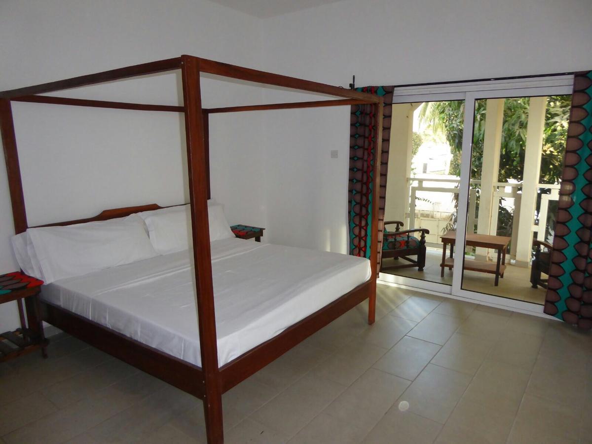 Sarawally Guesthouse Ampaya Luaran gambar