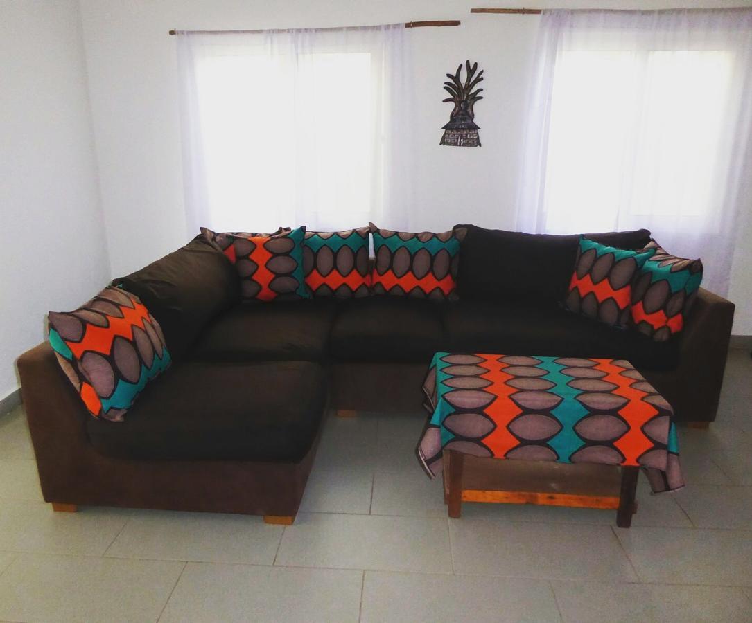 Sarawally Guesthouse Ampaya Luaran gambar