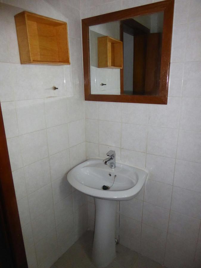 Sarawally Guesthouse Ampaya Luaran gambar