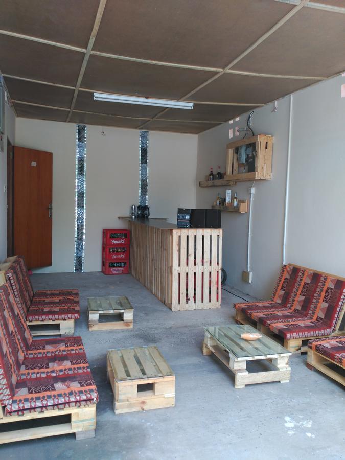 Sarawally Guesthouse Ampaya Luaran gambar