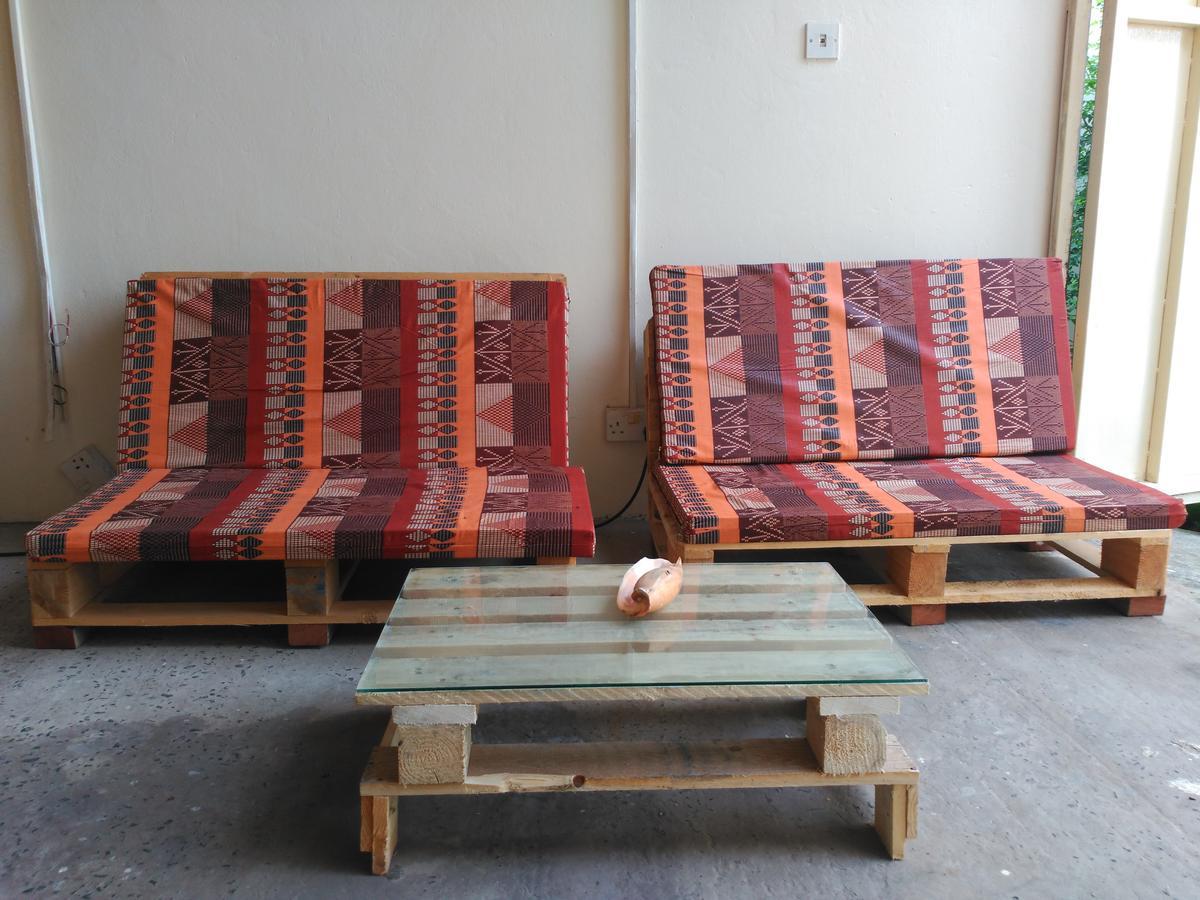 Sarawally Guesthouse Ampaya Luaran gambar